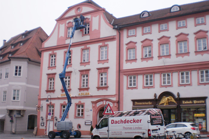 Gelenk-Teleskopbühne